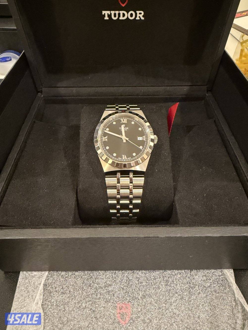 TUDOR Royal large 38mm2