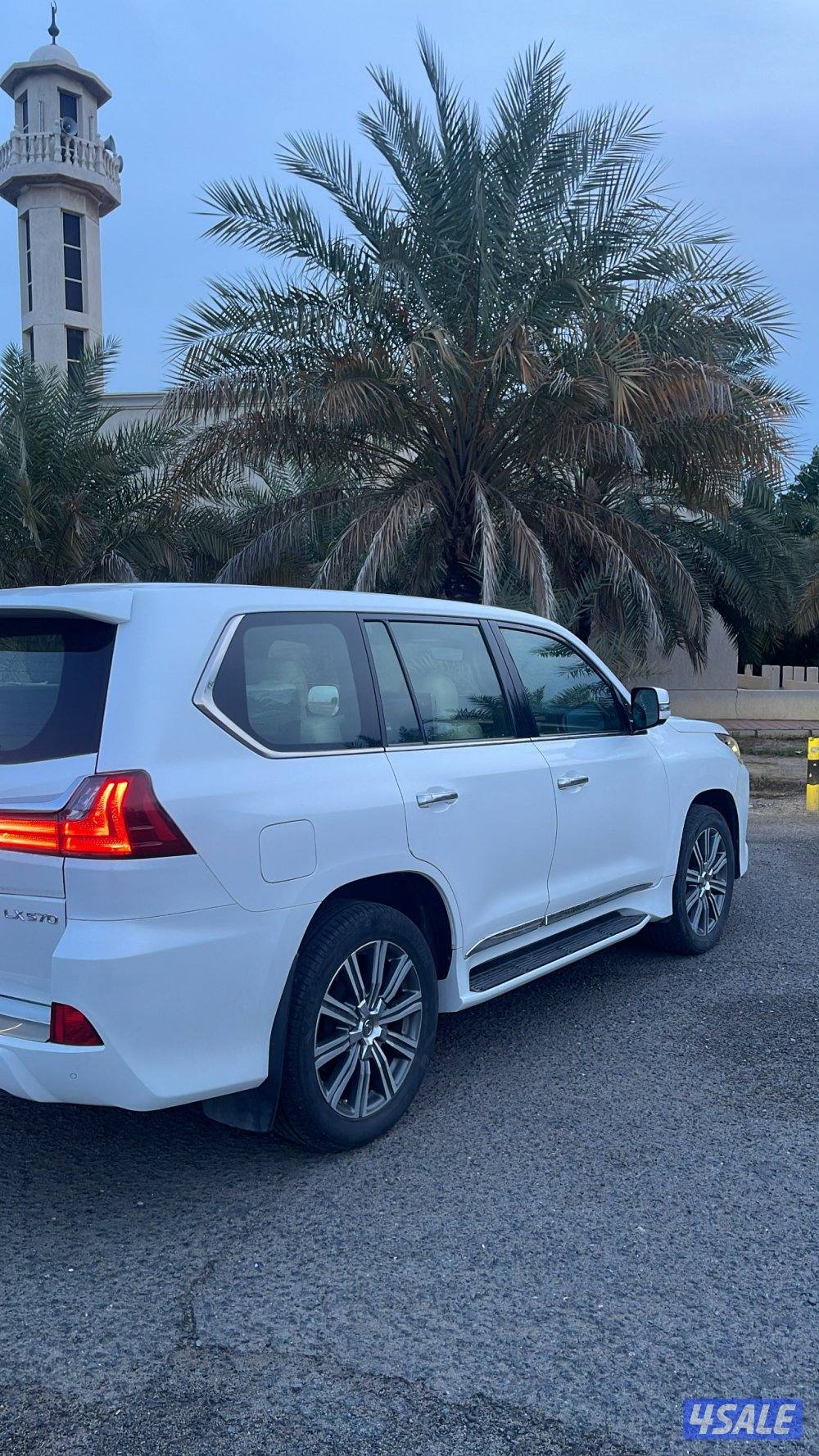 للبيع لكزس 2017 الدرجة الاولى2