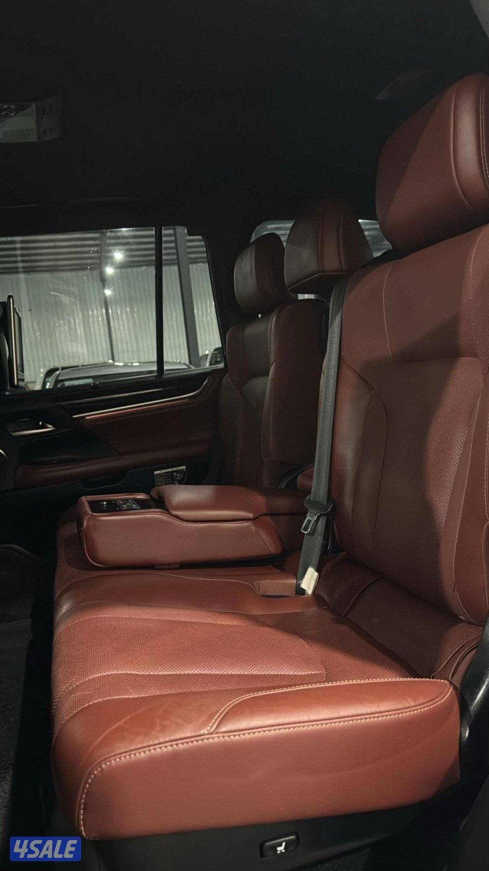 للبيع جيب لكزس 20163