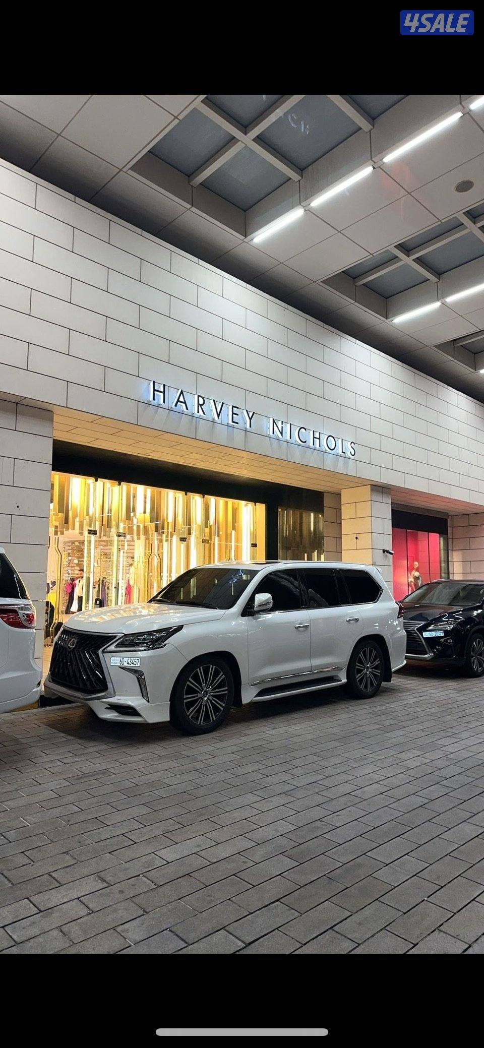 للبيع جيب لكزس 20164