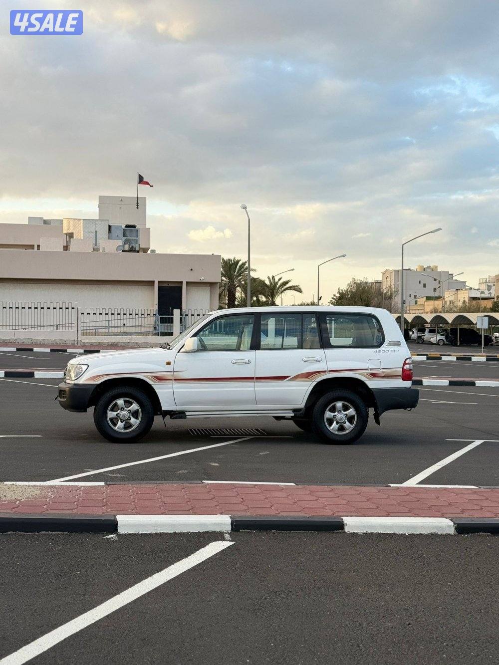 لاند كروز جي اكس ار مواصفات جي اكس4