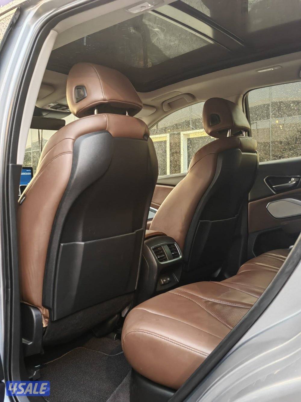 أكيورا الفئه المميزه من الهوندا ال CRV5