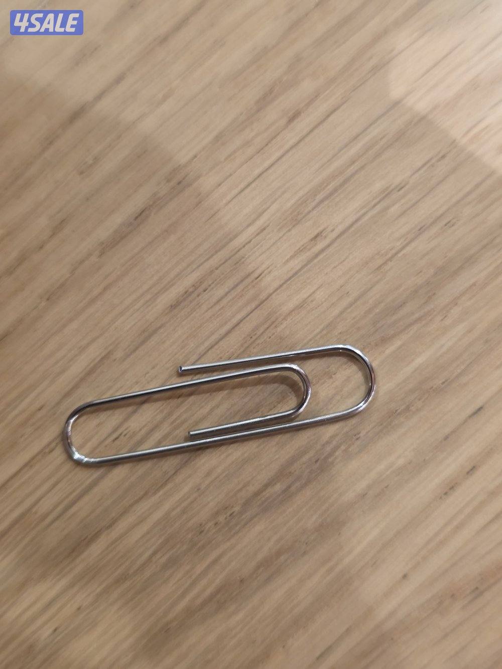 دبوس للبيع او البدل بأي شي علي زوقك 😁0