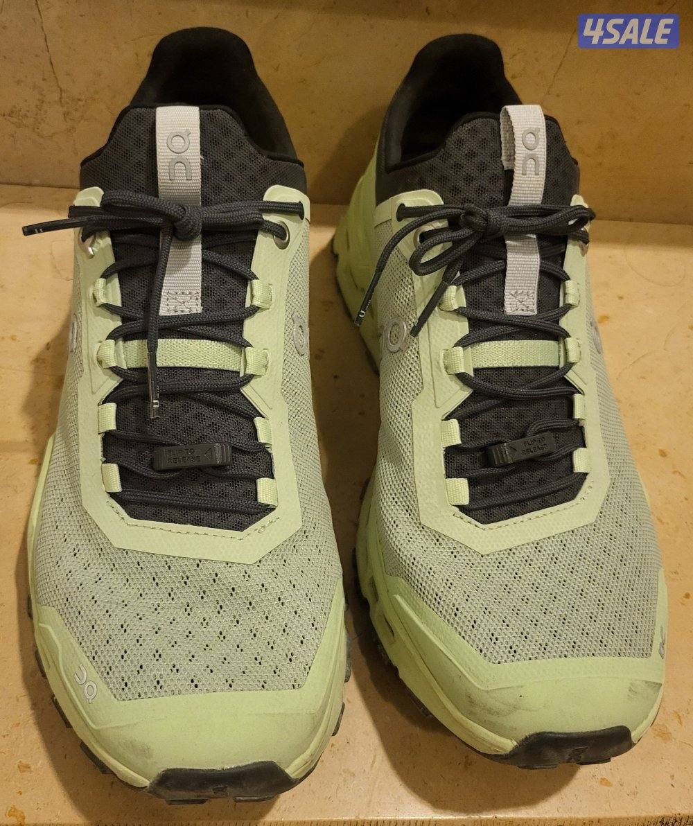 للبيع حذاء رياضي0