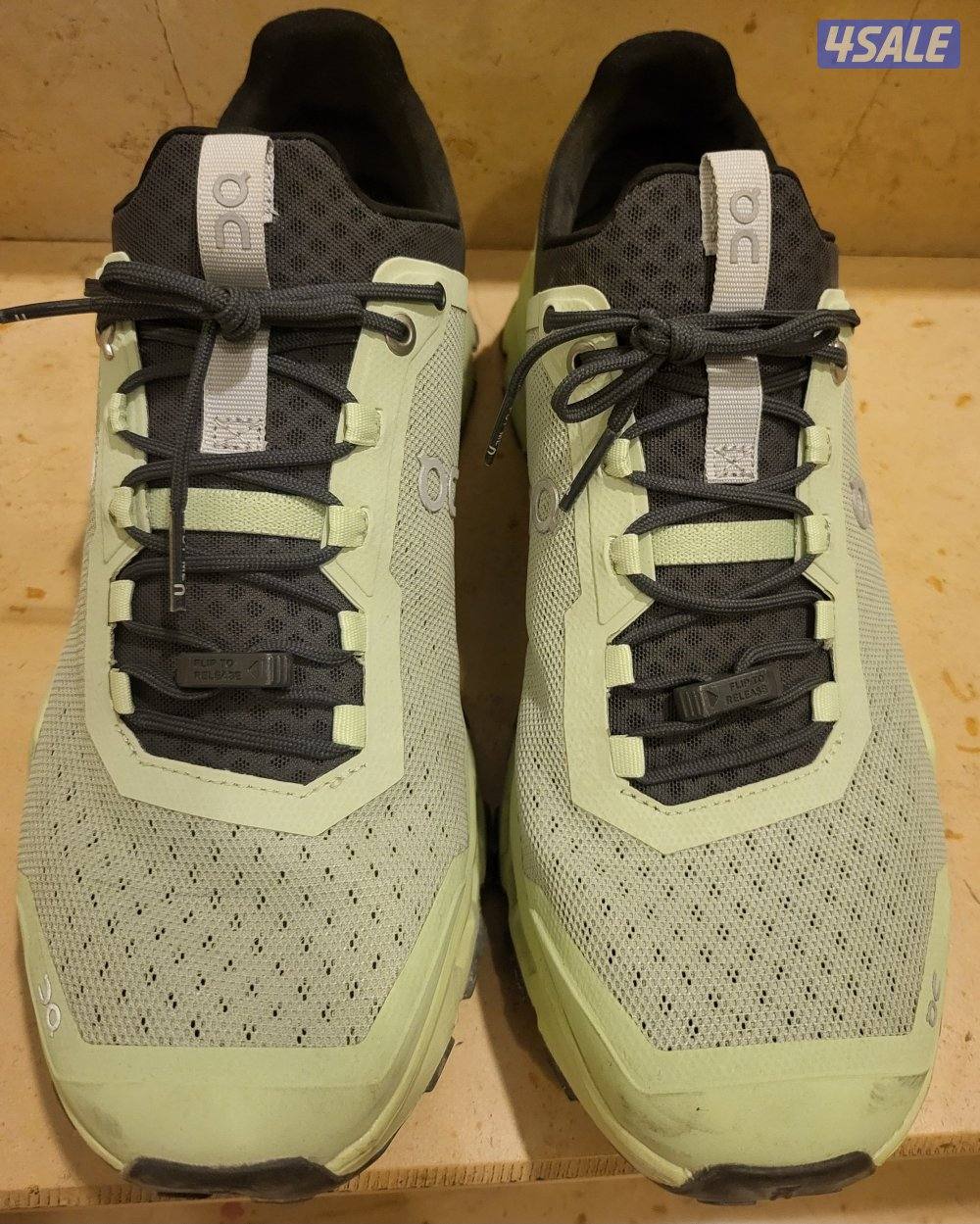 للبيع حذاء رياضي2