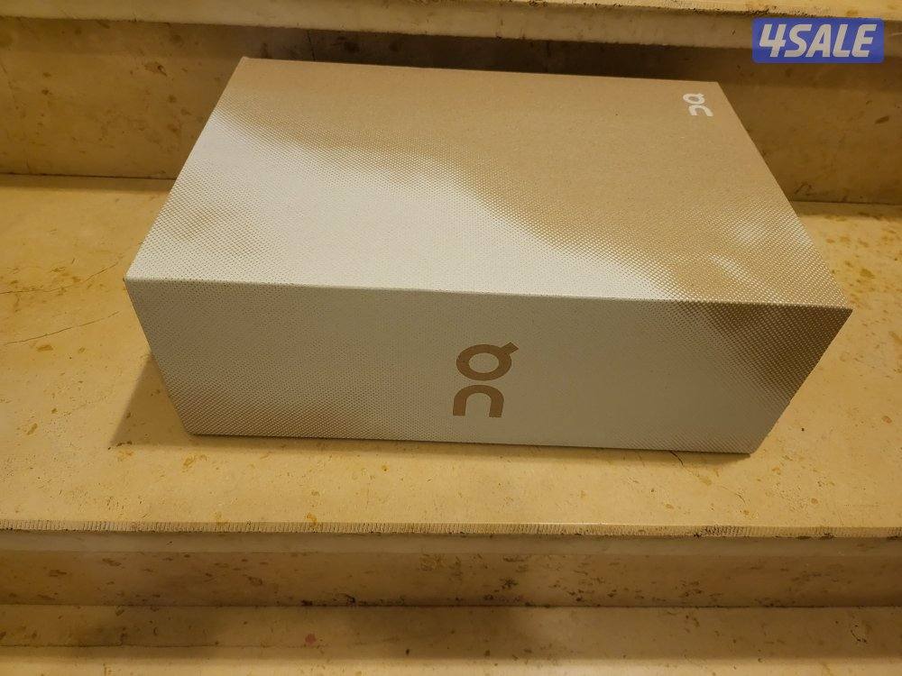 للبيع حذاء رياضي3