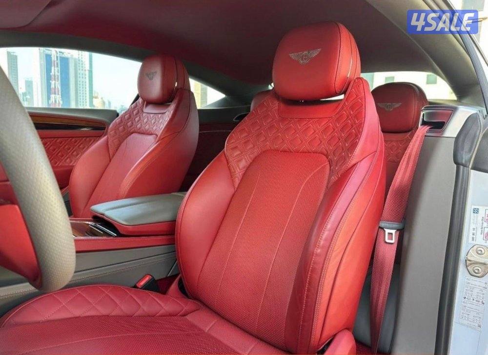 بنتلي جي تي8