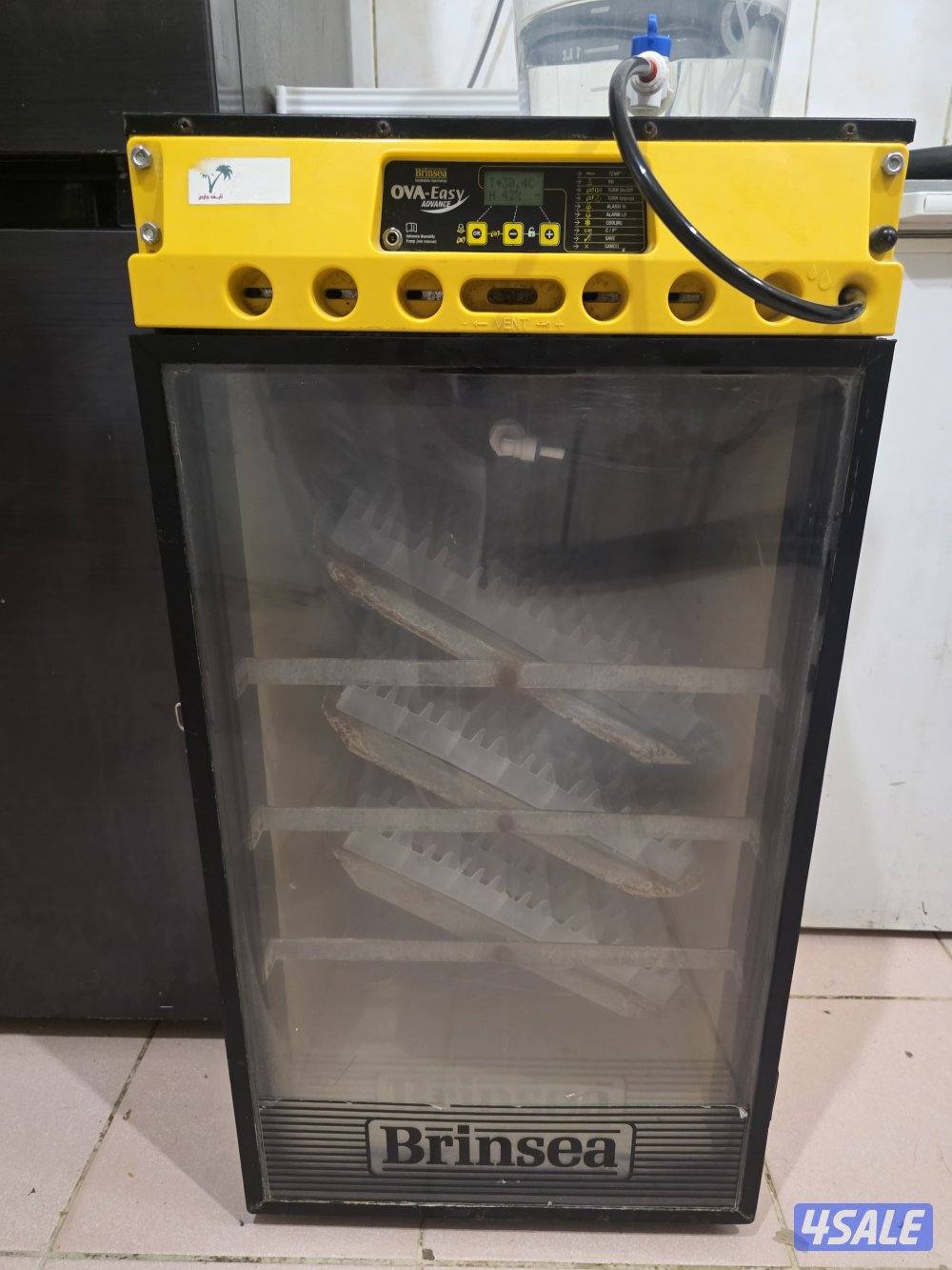 للبيع فقاسه نايف برنسي الاصلية عدد ٣٨٠ بيضه شرط النضافه والشغل تفقيس0