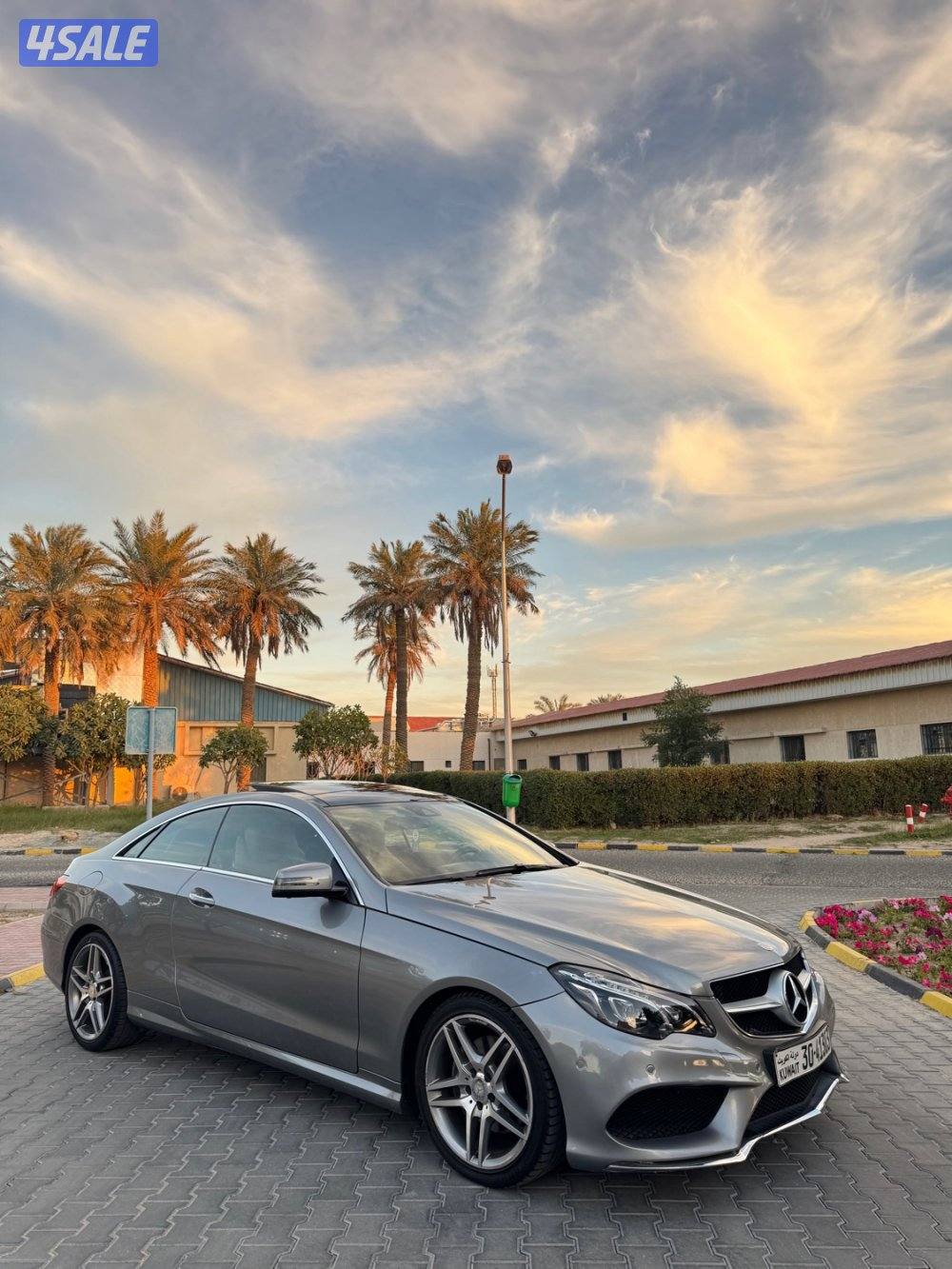 للبيع مرسيدس 2014 ماشي 159 الف بحالة الوكالة0