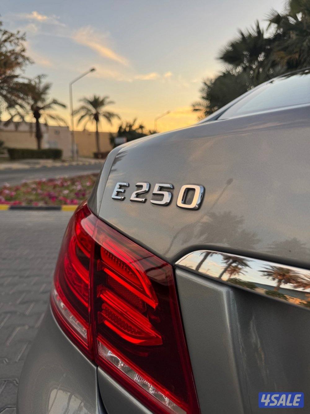 للبيع مرسيدس 2014 ماشي 159 الف بحالة الوكالة7