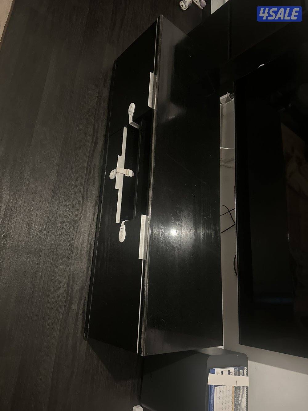 Tv table  only for 10 kd .0