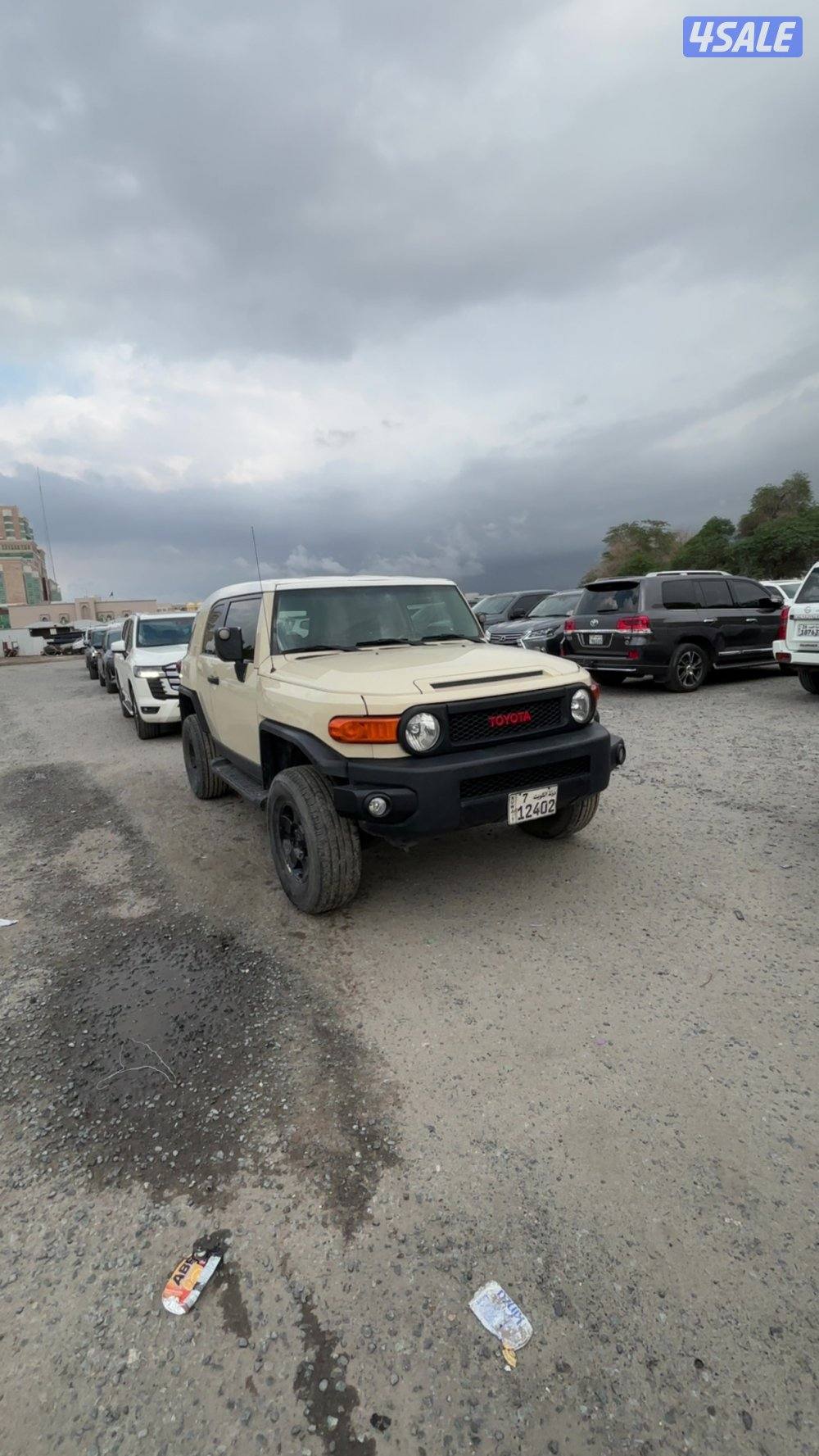 Toyota FJ 2010صبغ وكاله4