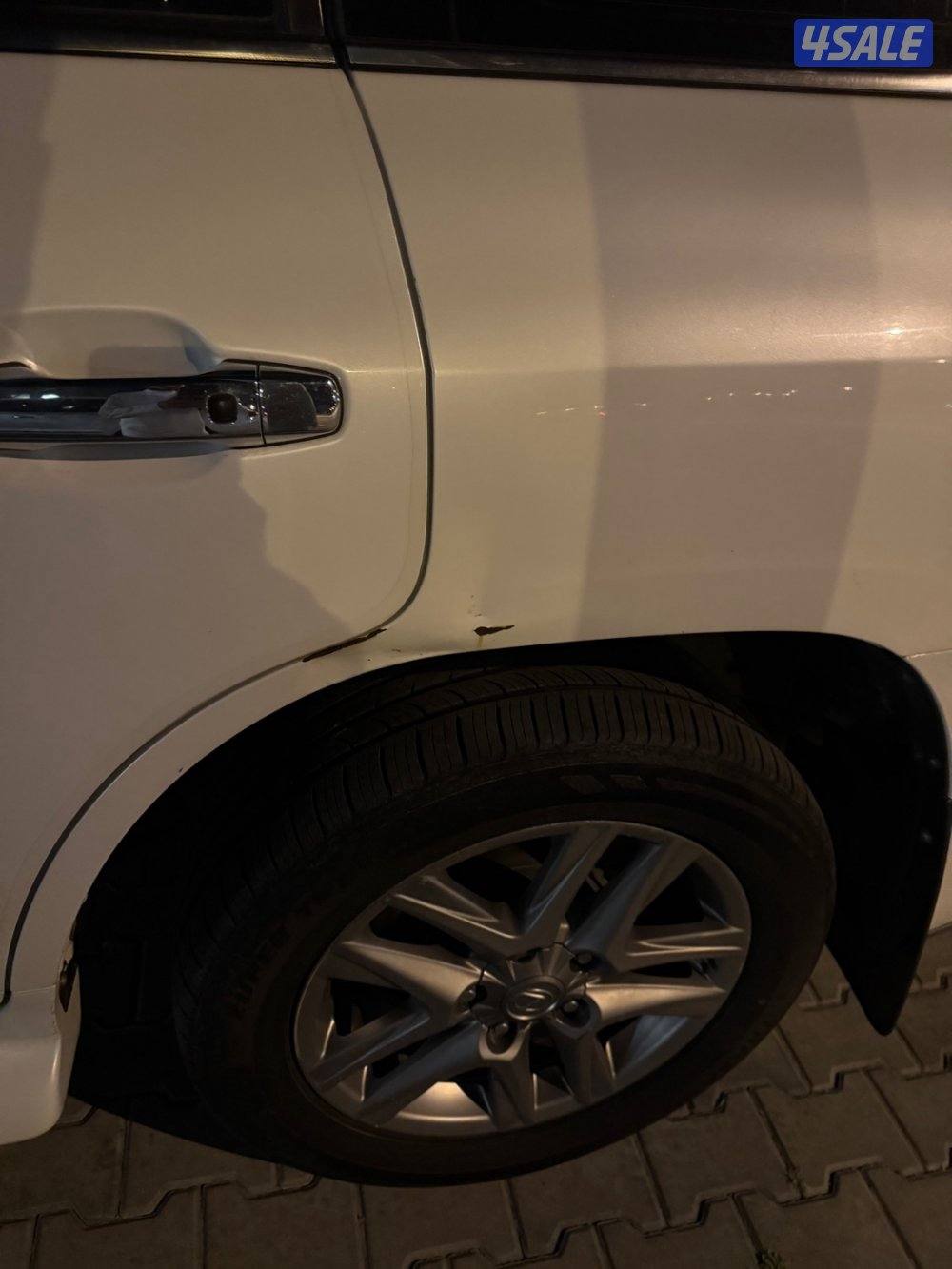 للبيع لكزس موديل 2014 صبغ  الوكاله شرط  الفحص قير مكينه شاصي3