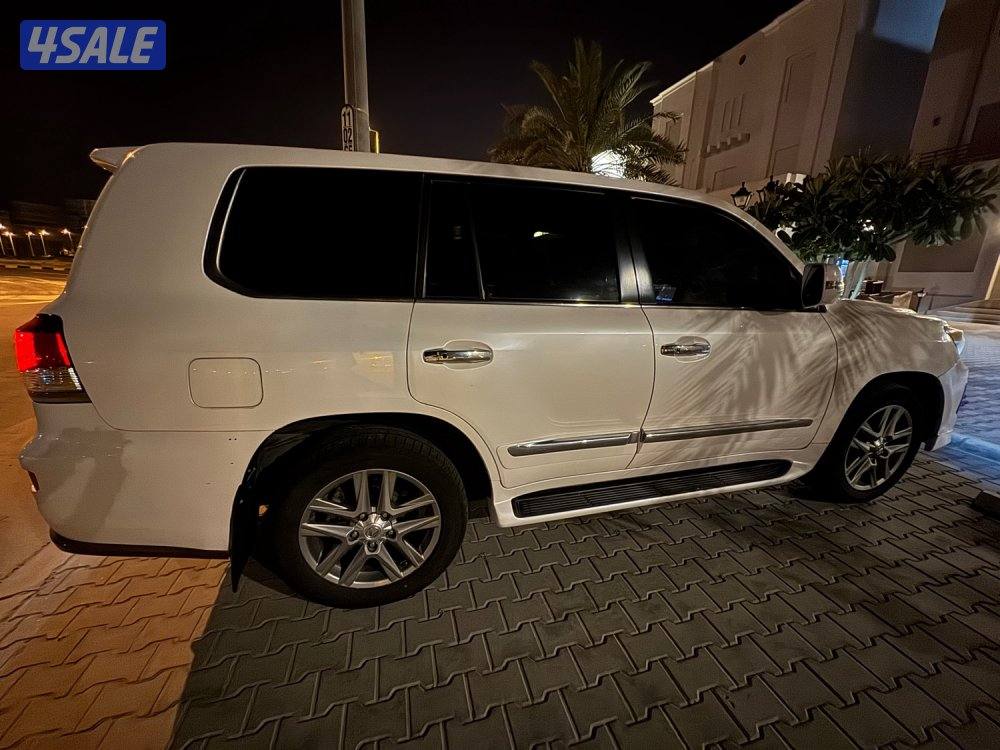 للبيع لكزس موديل 2014 صبغ  الوكاله شرط  الفحص قير مكينه شاصي6