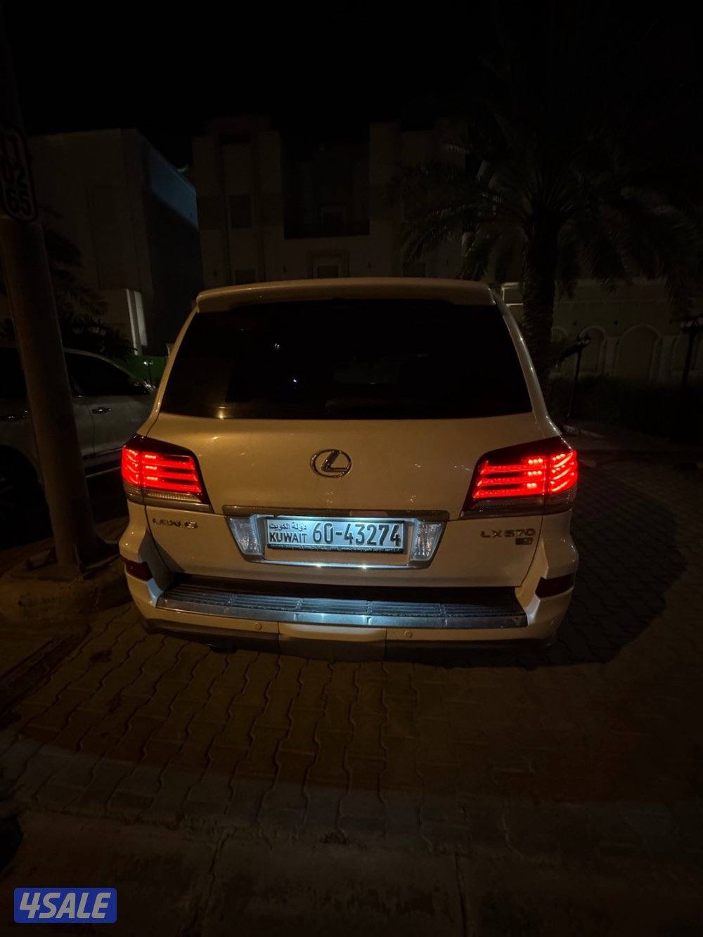للبيع لكزس موديل 2014 صبغ  الوكاله شرط  الفحص قير مكينه شاصي5
