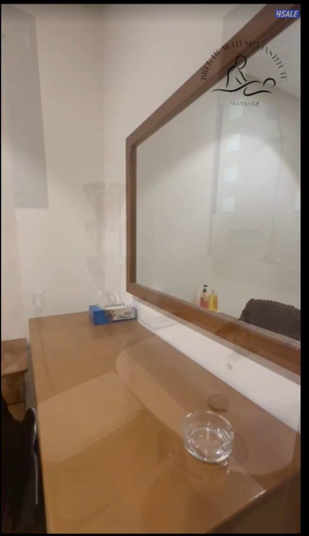 معهد مساج رجالي للبيع8
