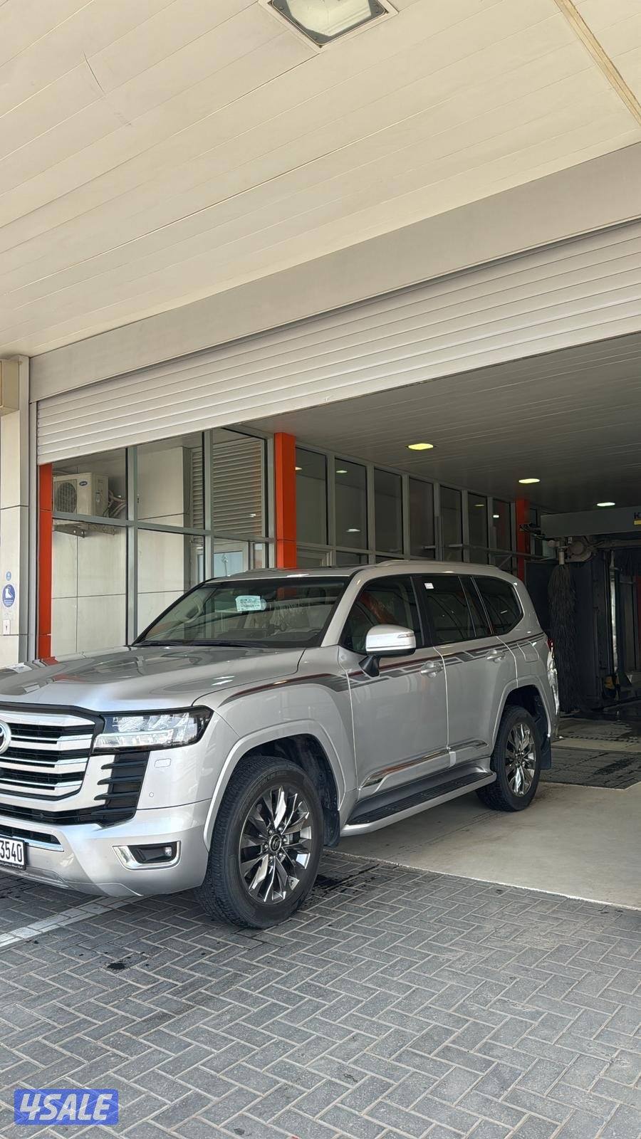 لاند كروزر جي اكس ار تون تيربو سلفر موديل 2023 صبع الوكاله خمس كامرات3