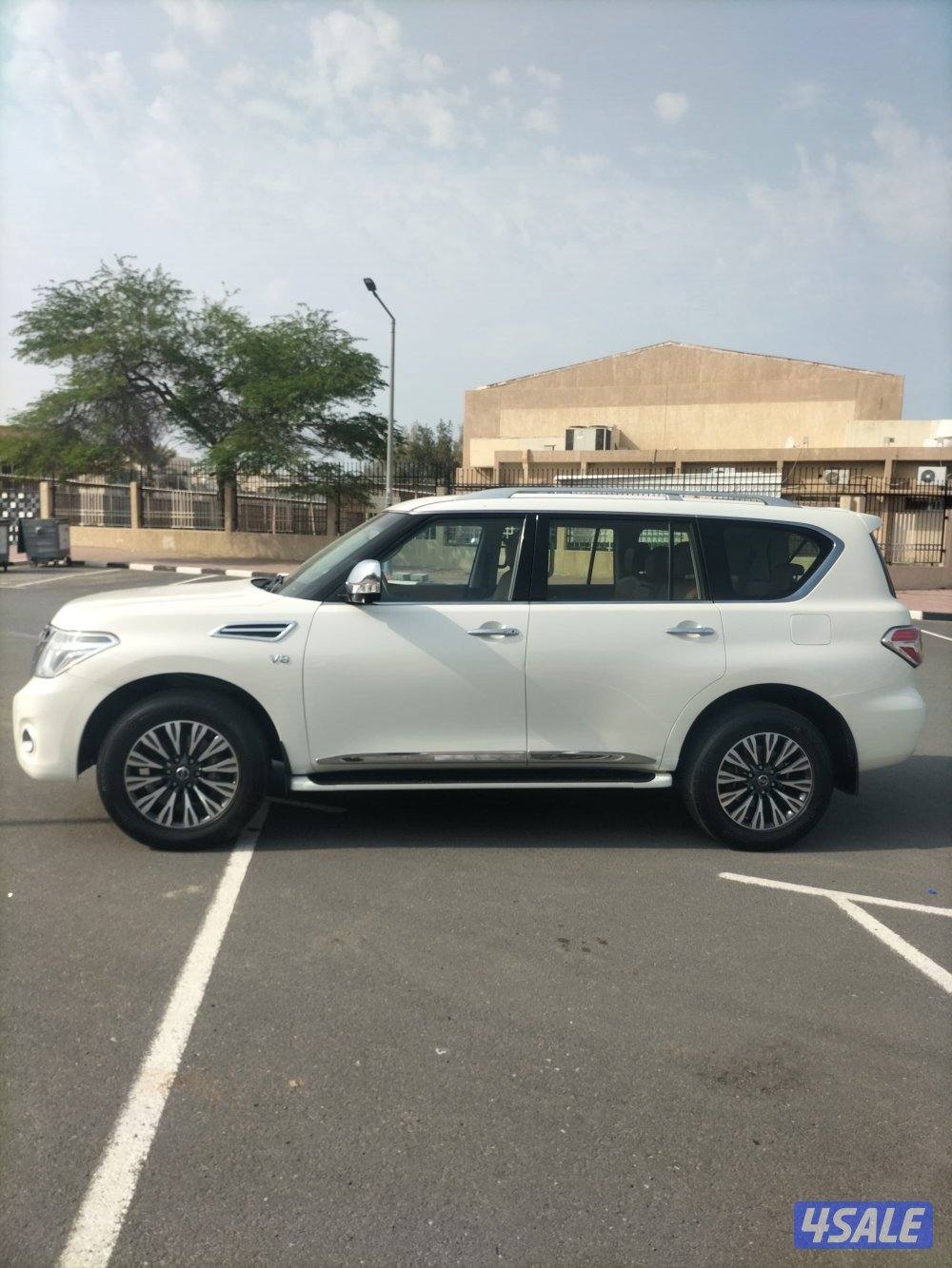 للبيع نيسان بلاتينوم2