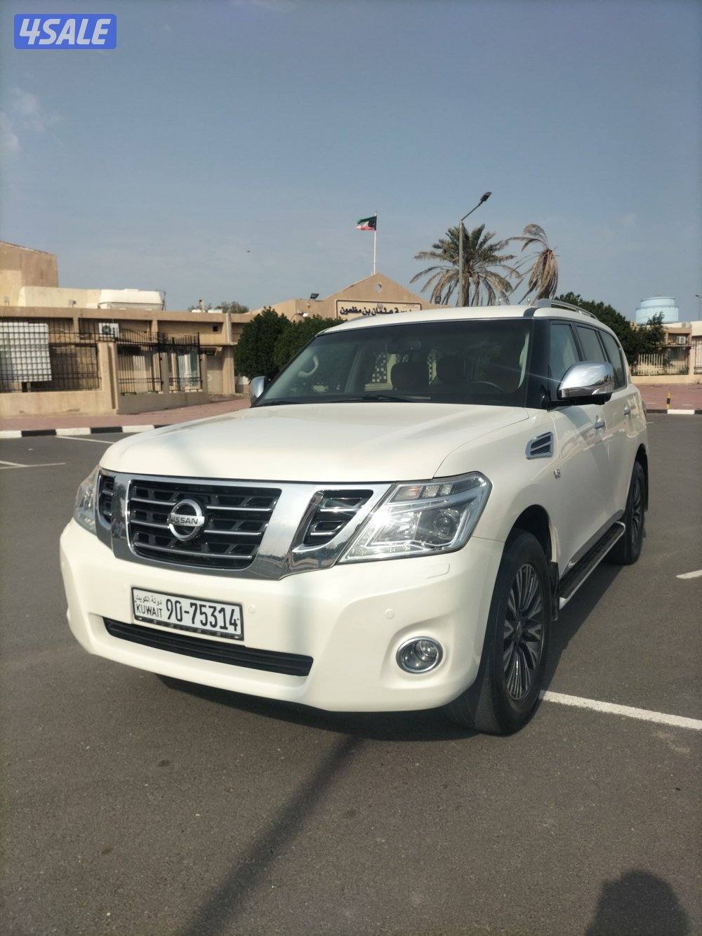 للبيع نيسان بلاتينوم3