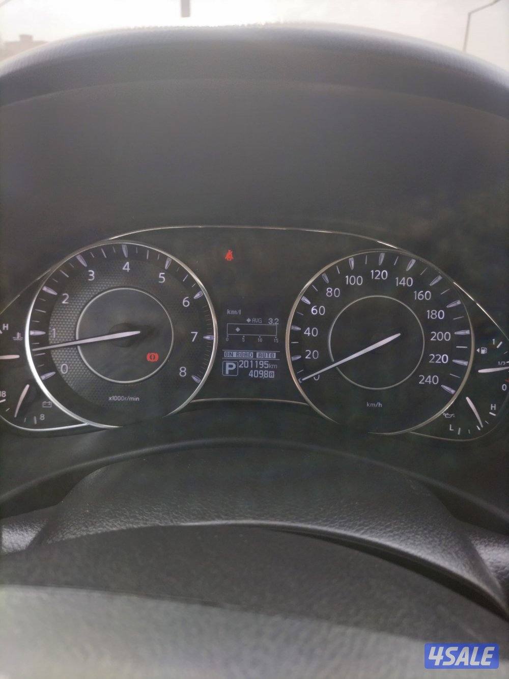 للبيع نيسان بلاتينوم7