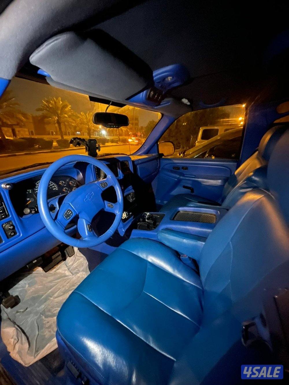 للبيع او للبدل / تاهو z71 موديل 2004 داخليه جلد ازرق2