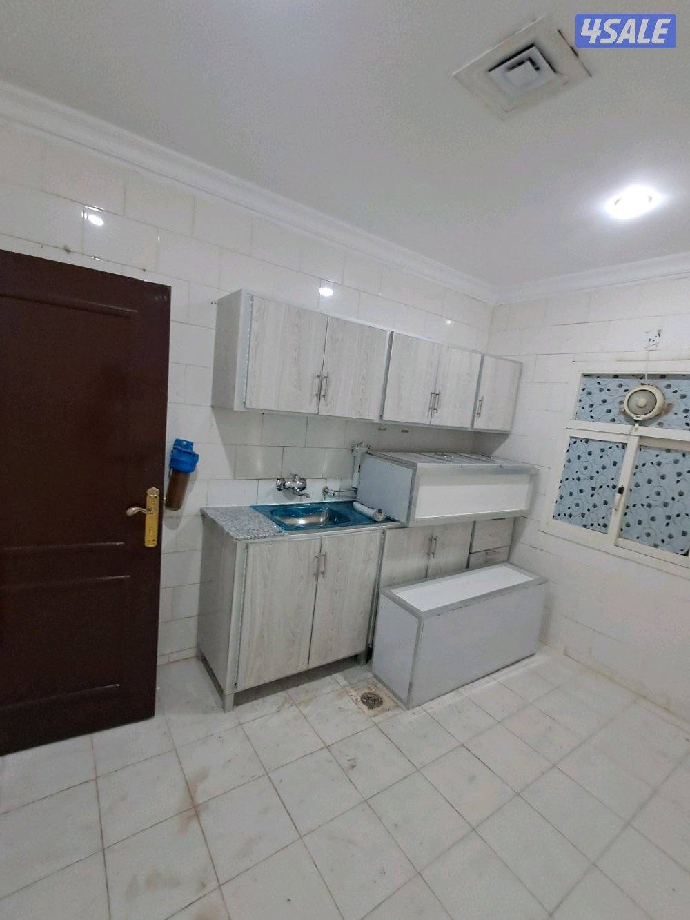 شقه للايجار العقيله4