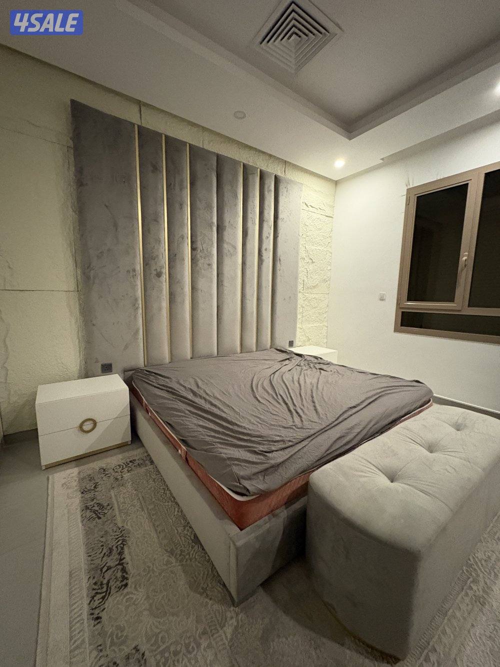 للبيع سرير تواصل واتس1