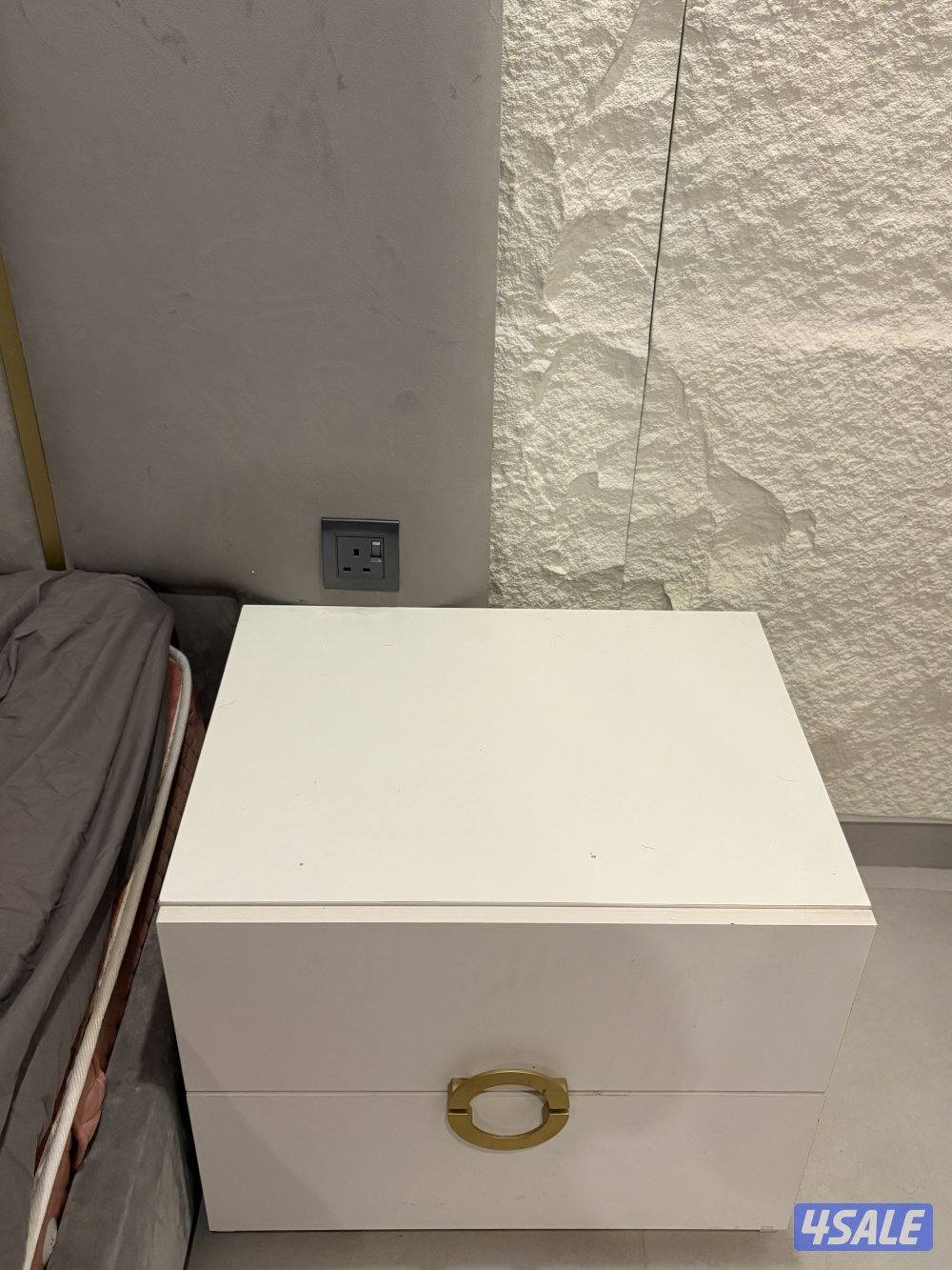 للبيع سرير تواصل واتس2