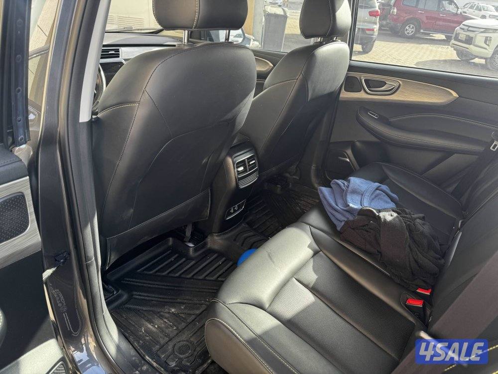 MG RX5 2024 - Black Edition - Full option3