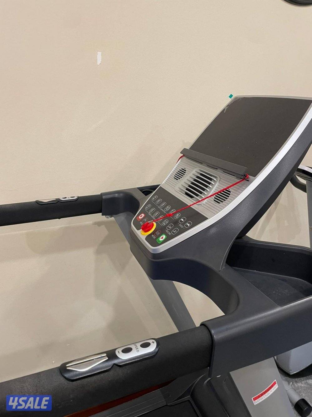 جهاز مشي ماركة ونسا بحالة جديده1