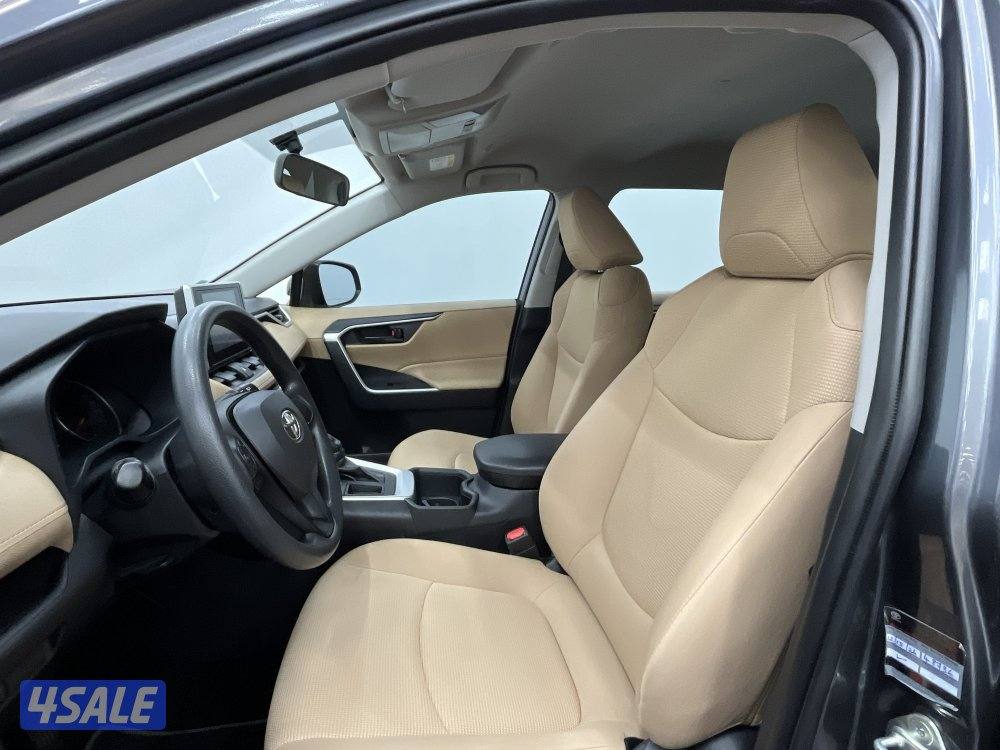 TOYOTA RAV401 4X2 STANDARD OPTION5