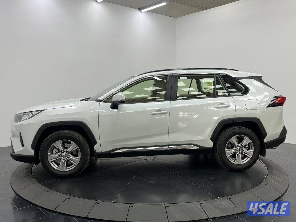 TOYOTA RAV401 4X2 STANDARD OPTION2