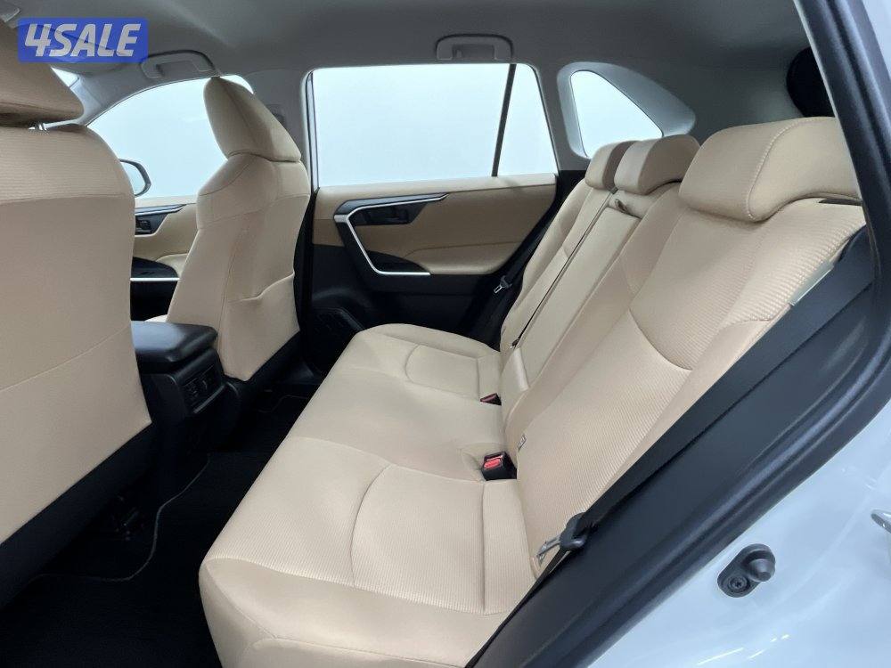 TOYOTA RAV401 4X2 STANDARD OPTION3