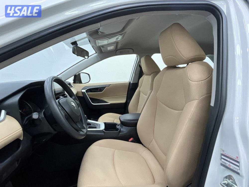 TOYOTA RAV401 4X2 STANDARD OPTION5