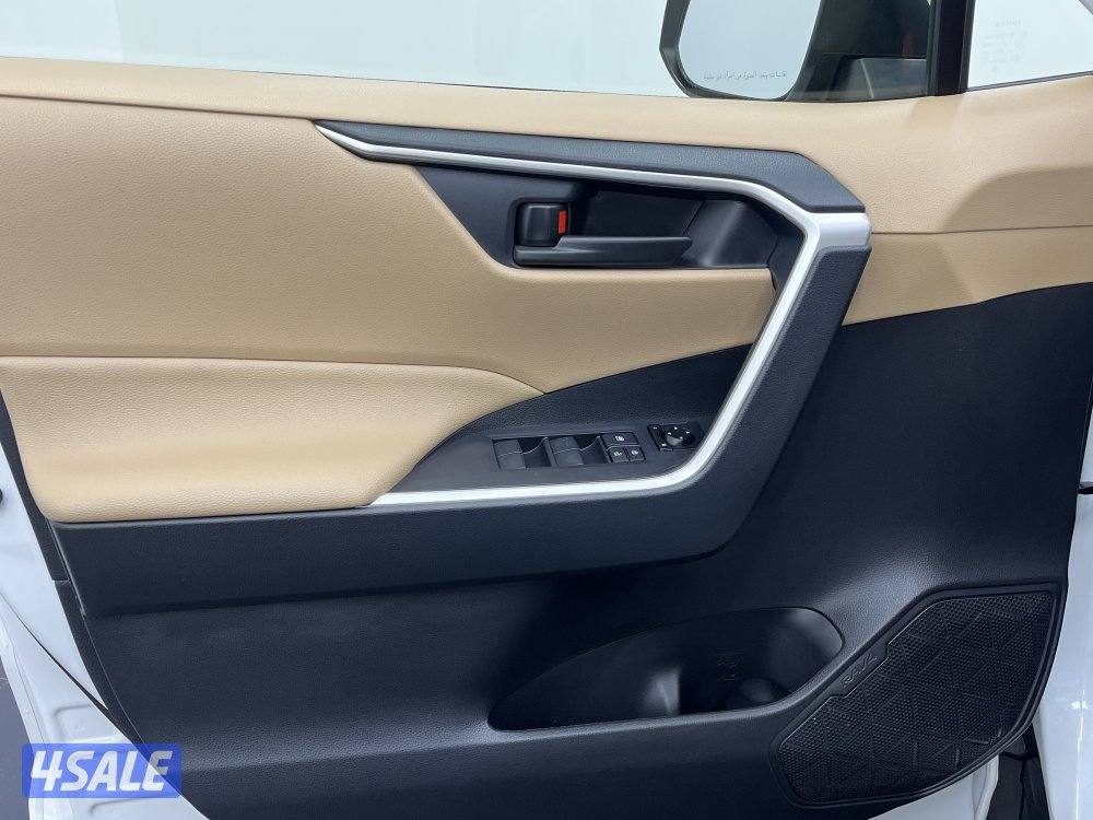 TOYOTA RAV401 4X2 STANDARD OPTION10