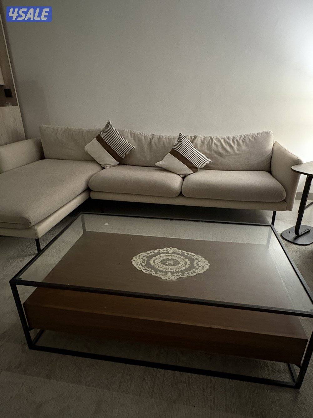 للبيع قطع اثاث صاله ومطبخ مفرده4