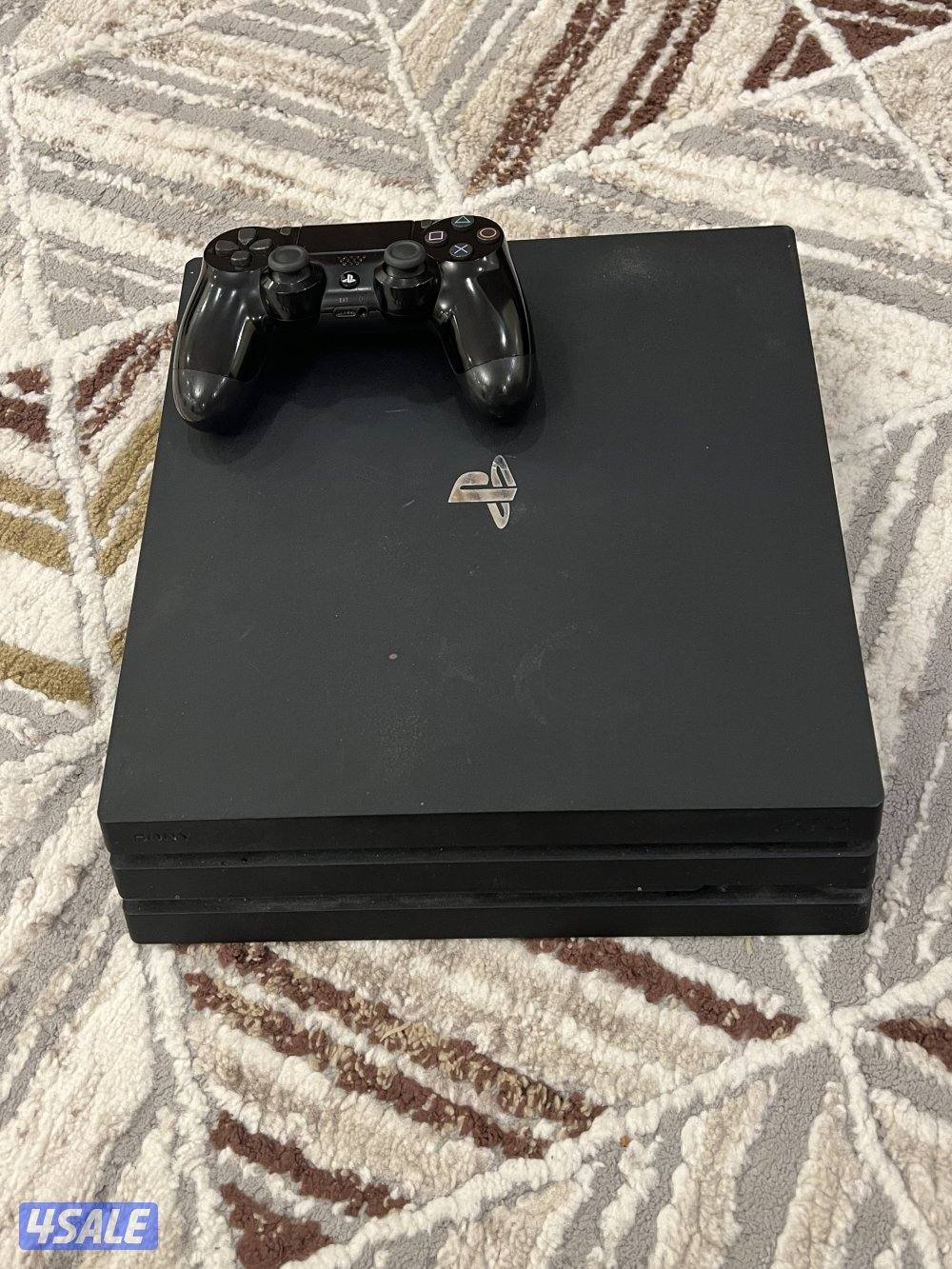 للبيع سوني 4 برو نضيف0