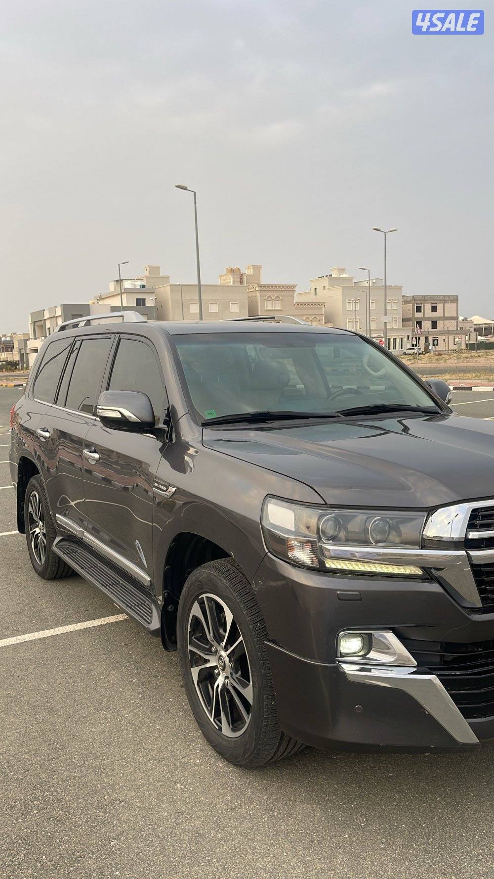 لاند كروزر 20210