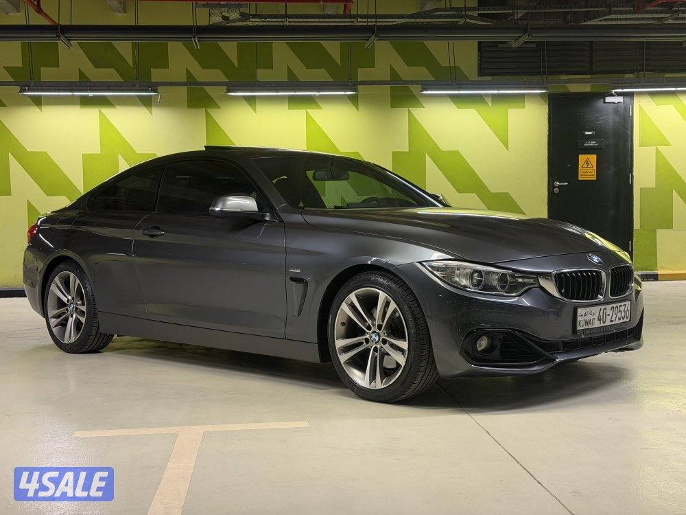 BMW 430i Coupe0