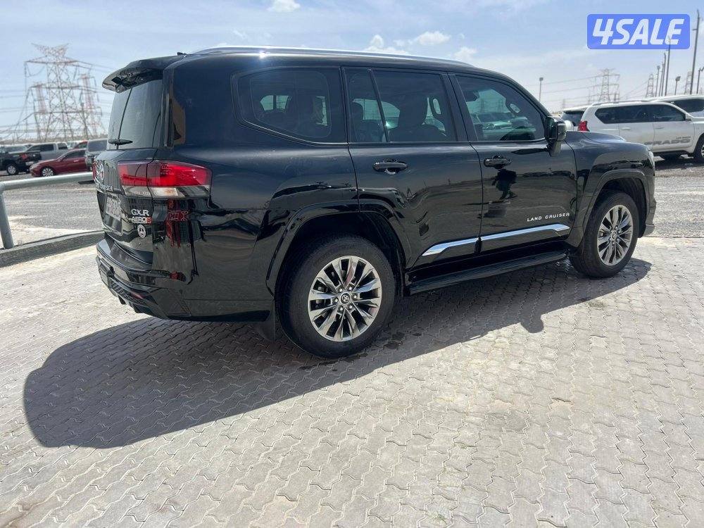 تويوتا لاند كروزر GX.R AEROs  twin turbo.V6 موديل 2024 ماشى 40.000 k.m2