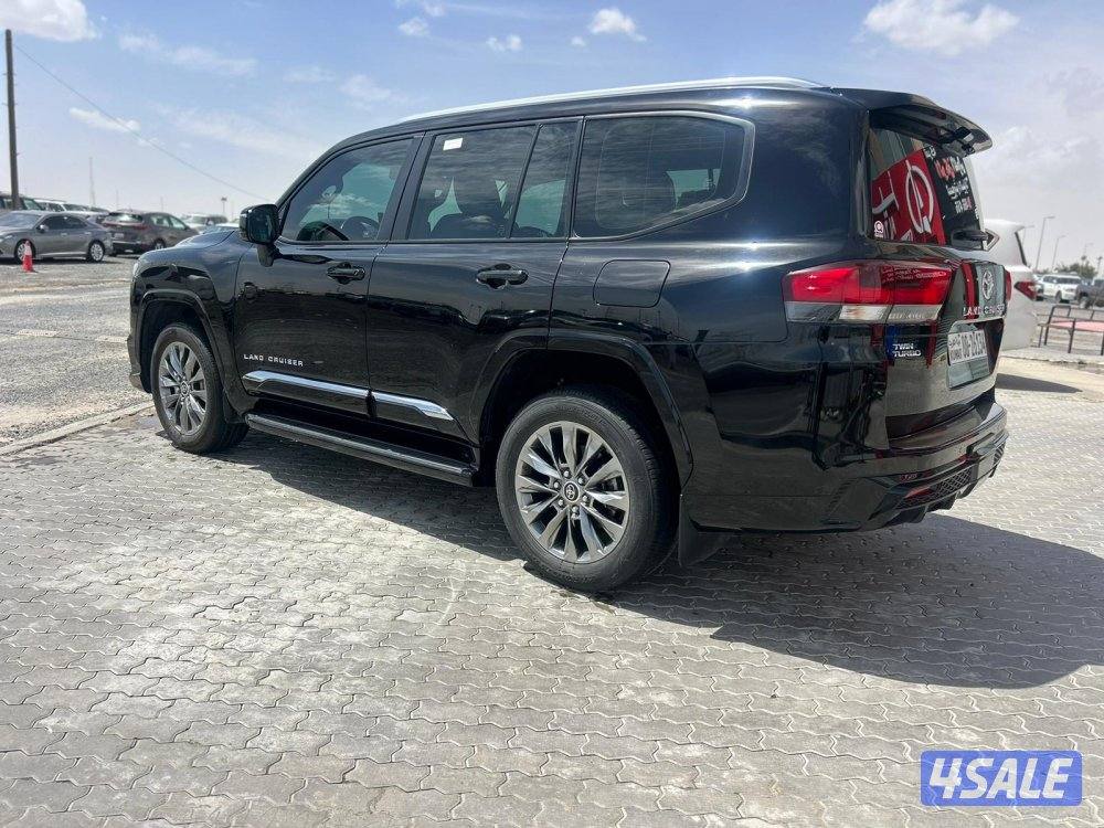 تويوتا لاند كروزر GX.R AEROs  twin turbo.V6 موديل 2024 ماشى 40.000 k.m3