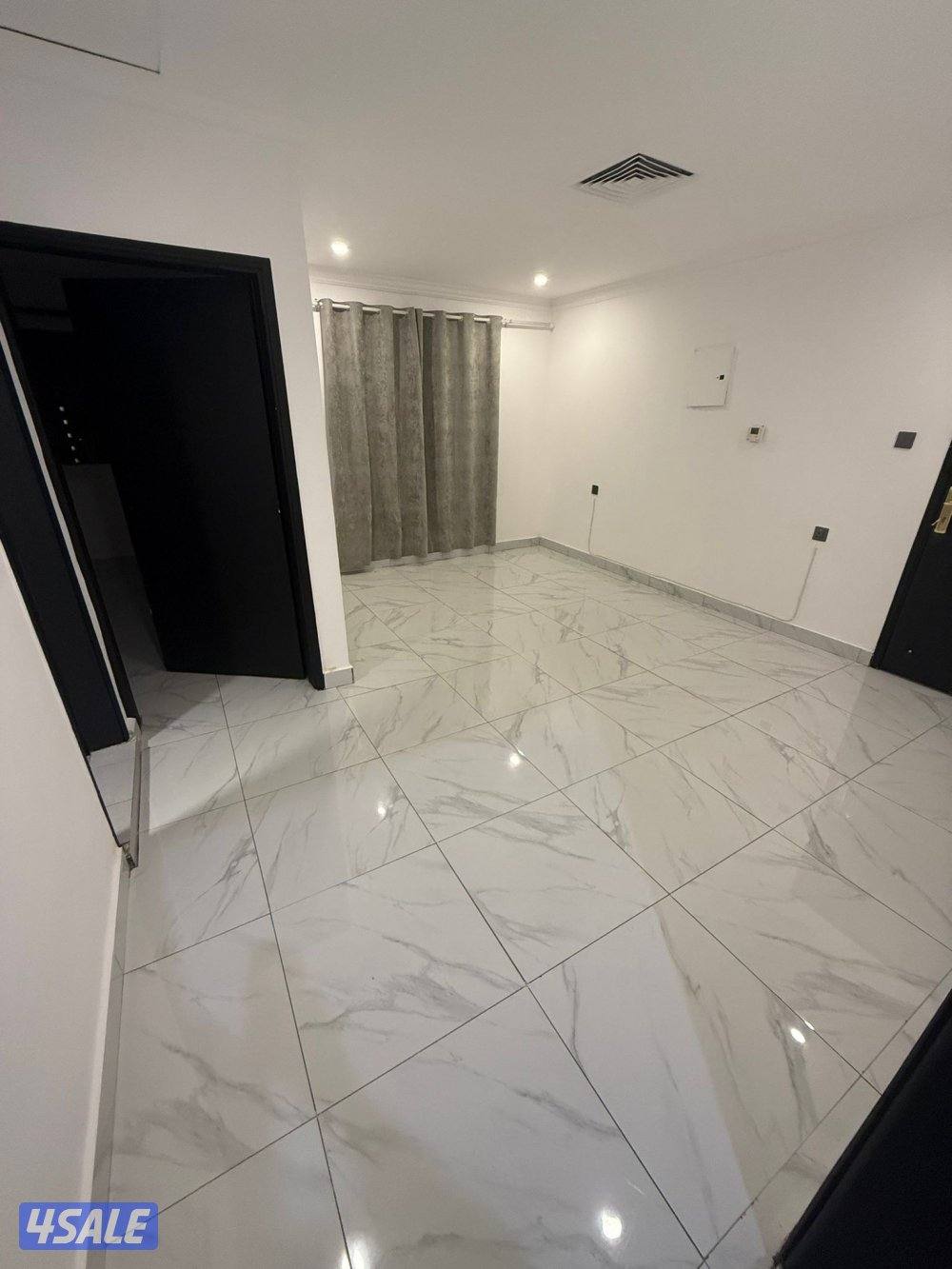 شقق للايجار خلو وفاضي غرفة وصالة ومطبخ وحمام تشطيب سوبر لوكس3