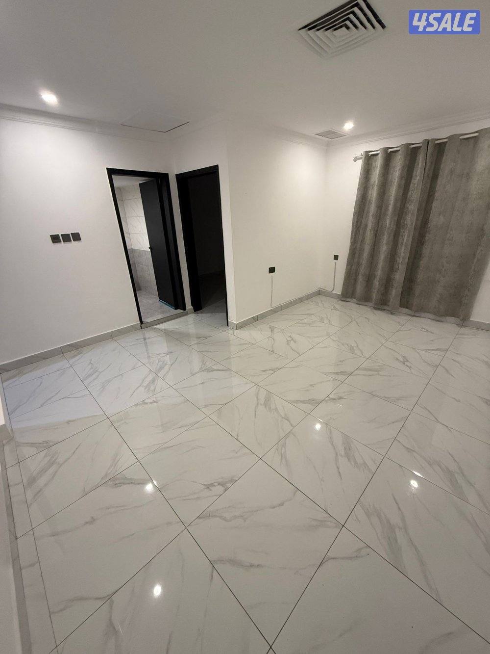 شقق للايجار خلو وفاضي غرفة وصالة ومطبخ وحمام تشطيب سوبر لوكس4