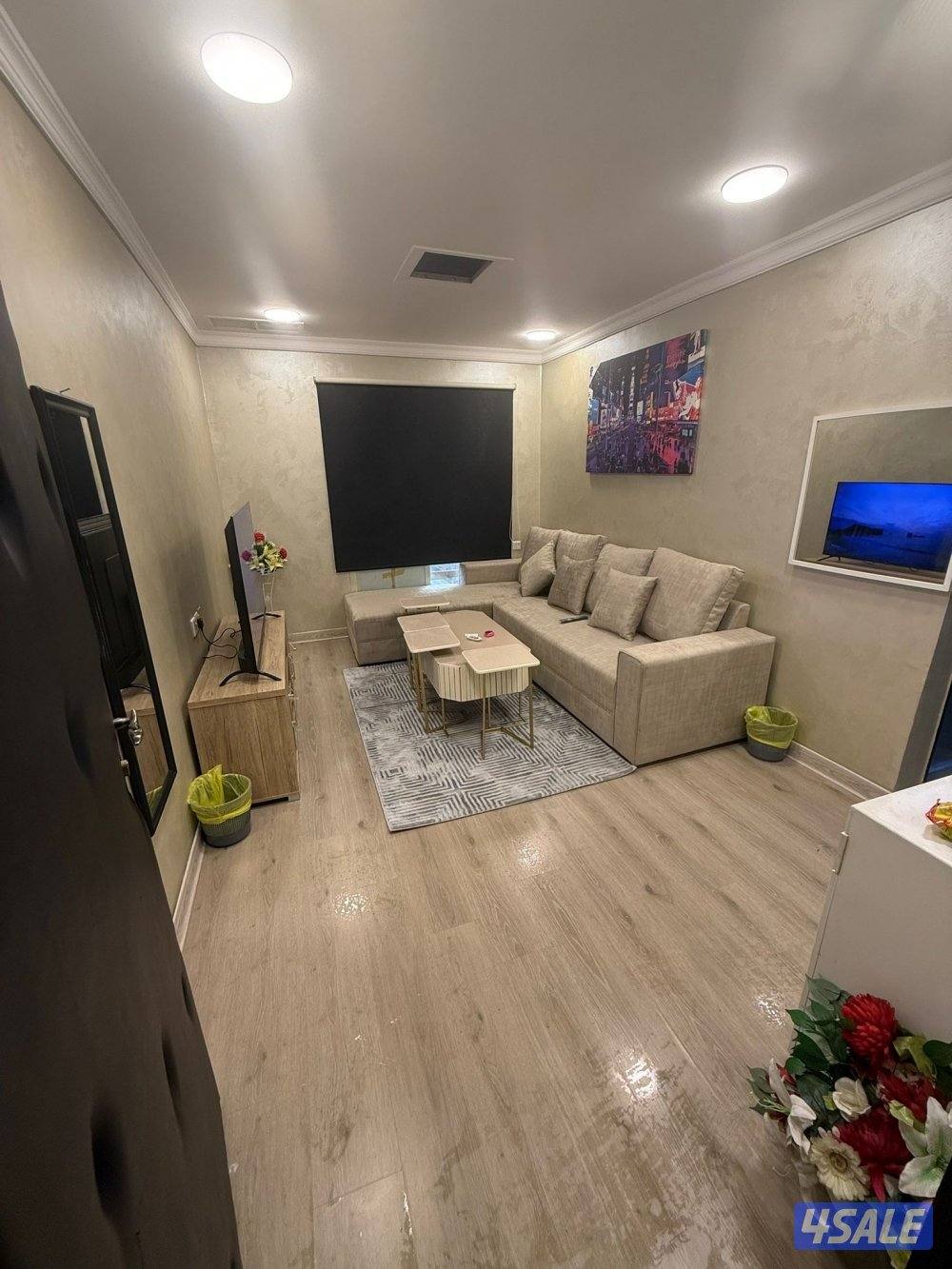 شقق للايجار خلو وفاضي غرفة وصالة ومطبخ وحمام تشطيب سوبر لوكس7