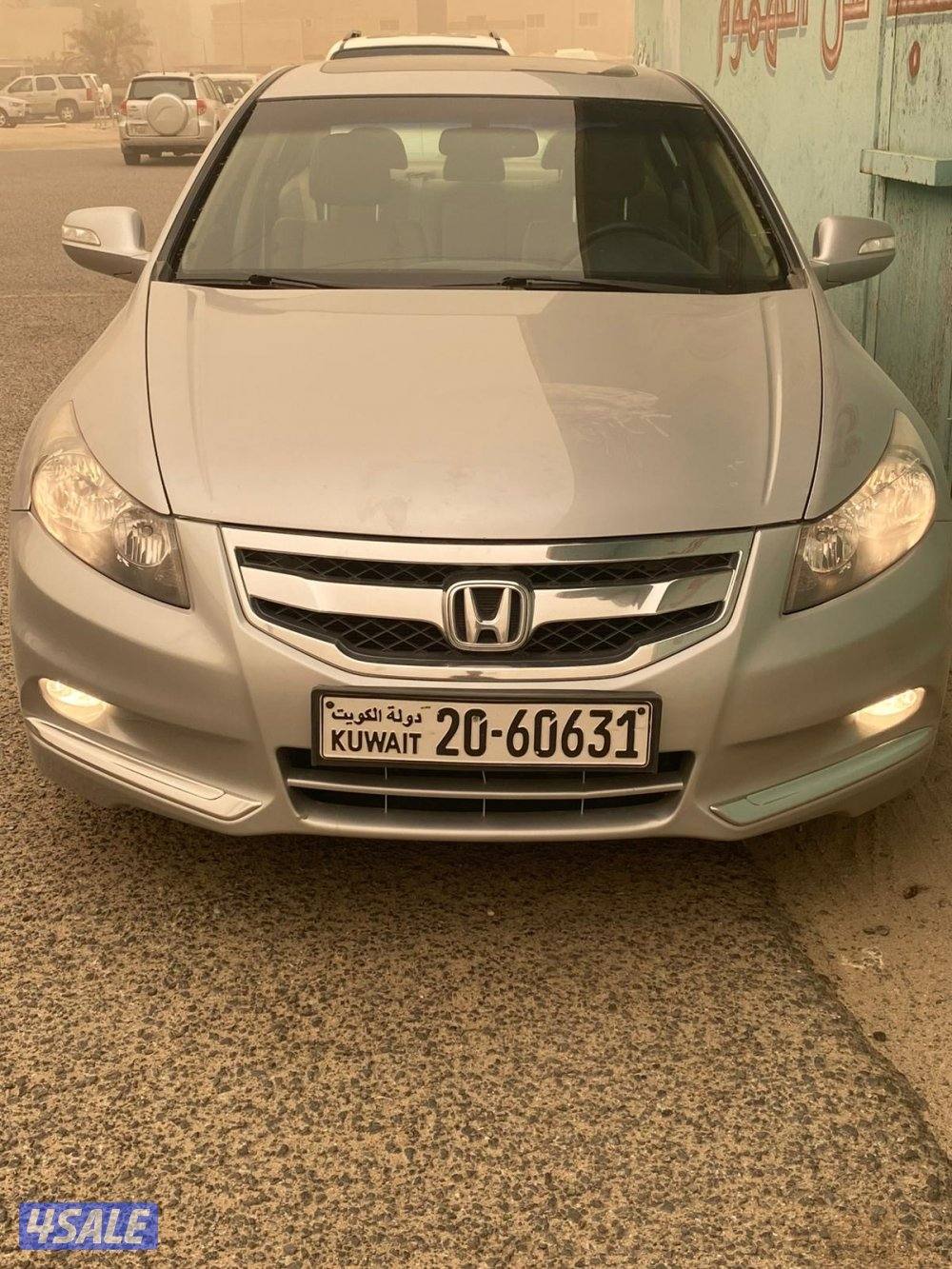 هوندا اكورد موديل ٢٠١٢ ماشي ٩٨ الف6