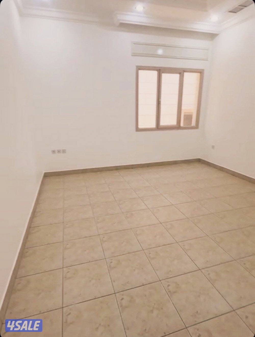 للايجار شقة راقية في عبدالله المبارك6