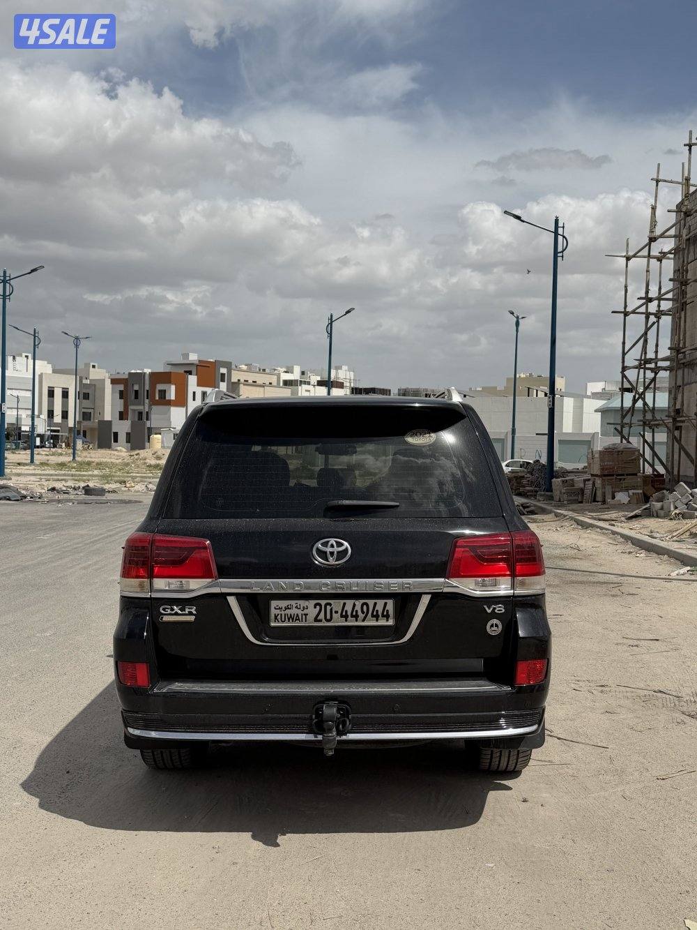 للبيع لاند كروز ٨سلندر Gxr2