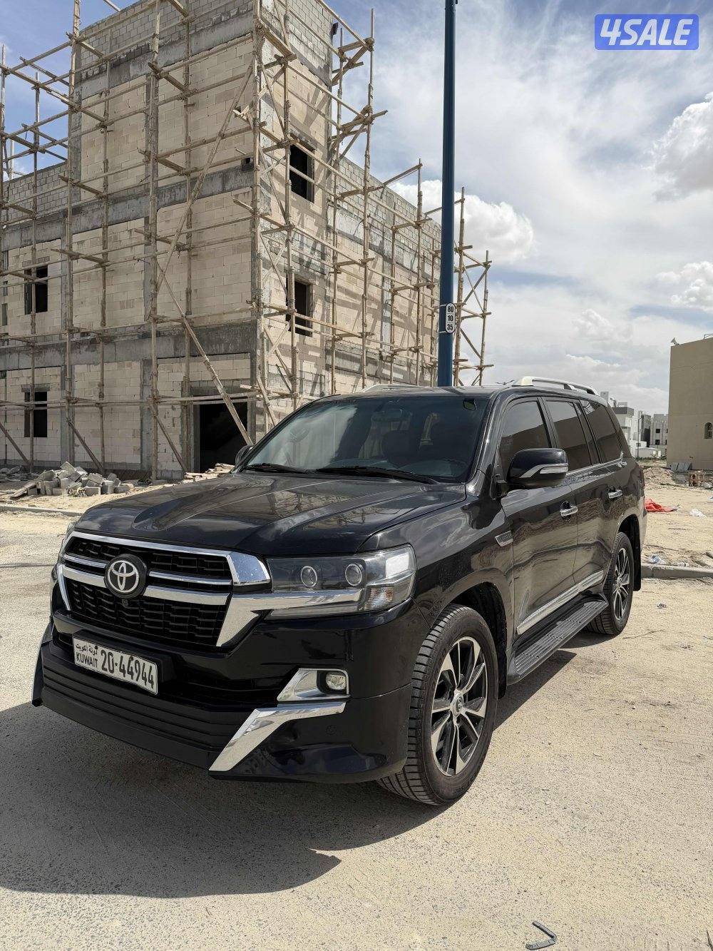 للبيع لاند كروز ٨سلندر Gxr3