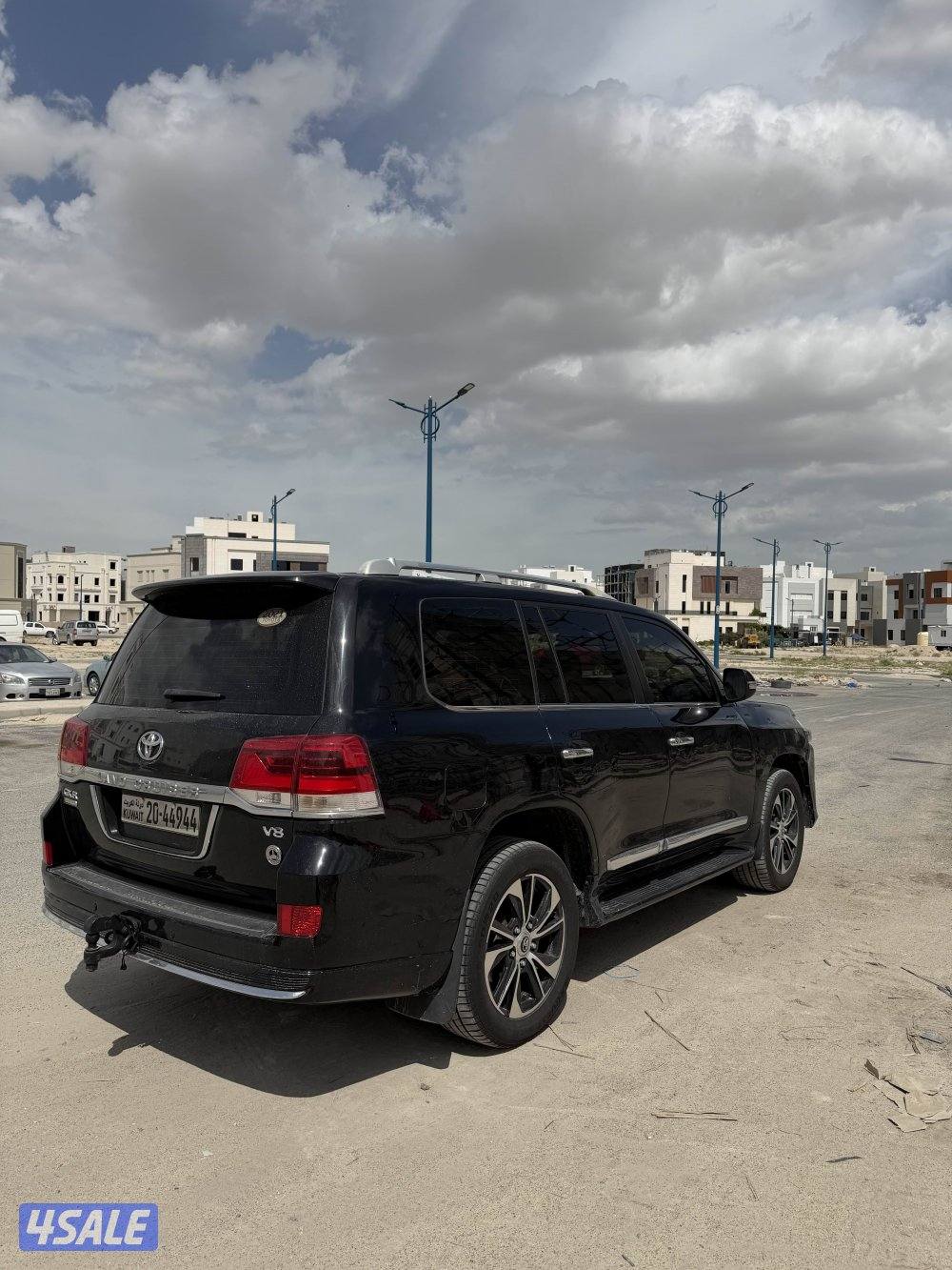 للبيع لاند كروز ٨سلندر Gxr4