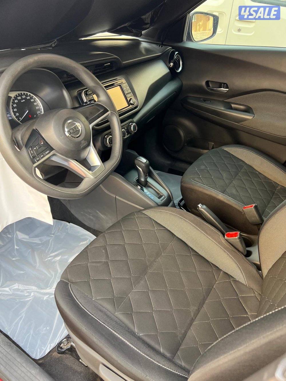 للبيع جيب نيسان كيكس موديل ٢٠١٨ اللون عنابي وارد الكويت2